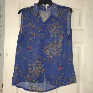 Sheer floral top with golden buttons & collar